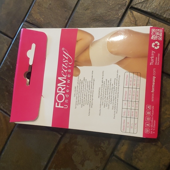 Nwt! Shaping Briefs size small/ medium - Picture 2 of 3